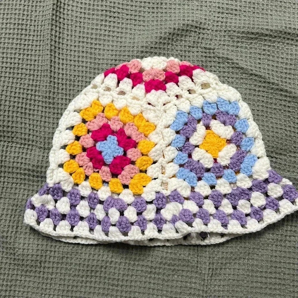 NWT- AQUA Crochet Colorful Bucket Hat One Size NWT - Picture 1 of 5